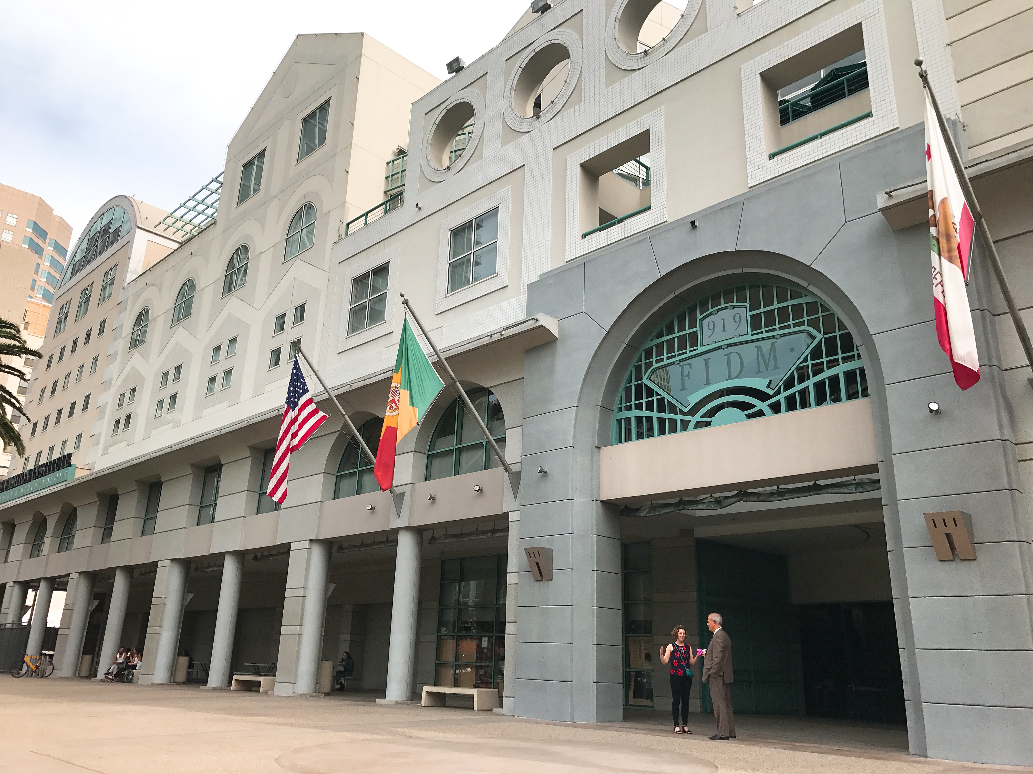 アメリカでファッション留学ならココFIDM!ロサンゼルス最大のファッションデザイン大学