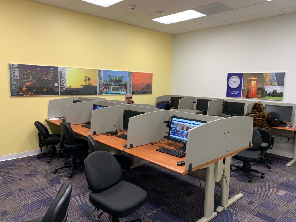 kaplan computer room ロサンゼルス留学情報館